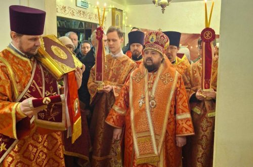 Служба в храме епископ Авксентий